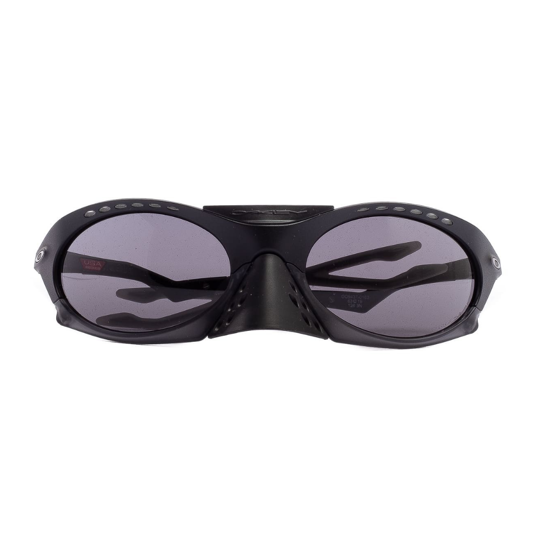 Gafas de sol Oakley Plantaris Matte Black con lentes Prizm Grey, referencia OO9437-0163 - vista 2