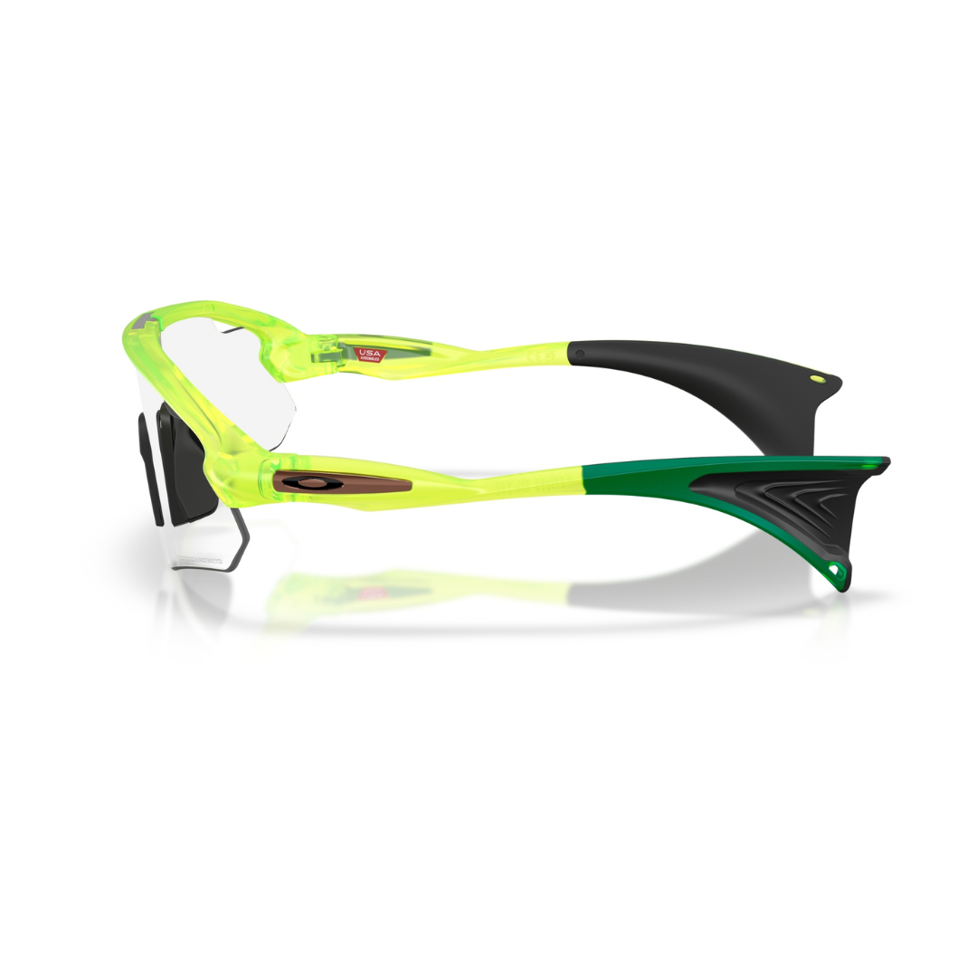 Gafas de sol Oakley Stunt Devil A Matte Uranium con lentes Clear to Black Iridium Photochromic, referencia OO9525-0437 - vista 3