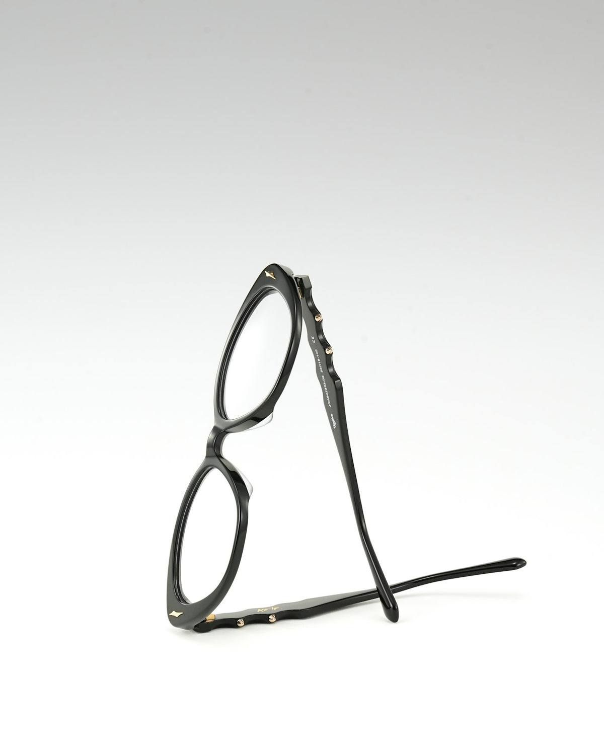 Montura óptica negra rectangular